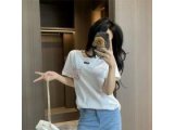 ミュウミュウ Tシャツ カラフル刺繍 ビジュー装飾 フェミニンスタイル MIU MIU