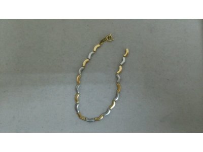 K18ブレスレット買取しました。質岡崎質屋岡崎市貴金属ジュエリー金プラチナダイヤモンド時計ロレックスオメガブランドバックルイヴィトンシャネル携帯スマートフォン商品券株主優待券図書カードクオカードのお買取は地域No1安心高価買取&質の大黒屋質岡崎店にお任せ下さい。