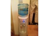 お水サーバーが来たよ。