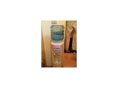 お水サーバーが来たよ。