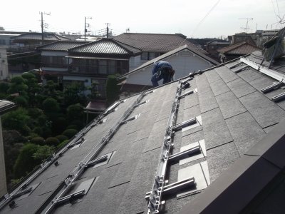 シャープ製太陽光発電工事（スレート工法）①