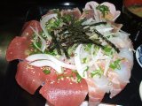 海鮮三色お造り丼定食９８０円（税込み）