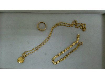 K18ネックレスなど買取しました。質岡崎質屋岡崎市貴金属ジュエリー金プラチナダイヤモンド時計ロレックスオメガブランドバックルイヴィトンシャネルエルメス携帯スマートフォン商品券株主優待券図書カードクオカードのお買取は地域No1安心高価買取&質の大黒屋質岡崎店にお任せ下さい。