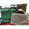 ♪10年.20年前のヴィトンも高価買取♪　【LOUIS　VUITTON　ルイ・ヴィトン　M40009　ポパンクール　M51940　ポシェット・ラバ23　M52194　サンクルー　ボルネオグリーン】高価買取させて頂きました(^-^)!!　およそ査定時間5分!!　迅速スピーディ且つもちろん高価買取☆　買取査定のプロが親切・丁寧に対応させて頂きます。　お客様から選ばれる…評価を頂いている買取・リサイクルショップです。