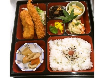 エビフライと白身魚のフライ弁当