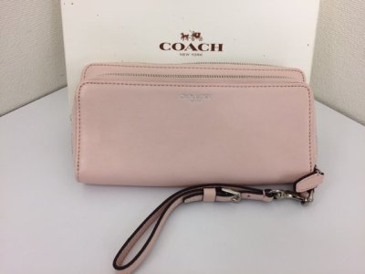 未使用 Aランク コーチ(COACH) ラウンドファスナー財布 お買取りさせて頂きました