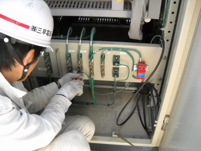 アース線接続。