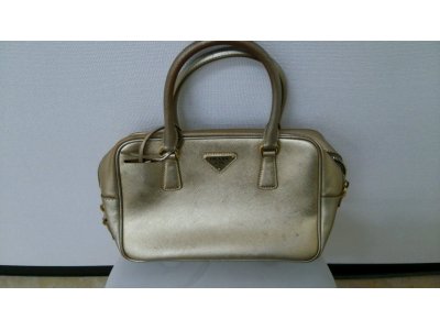 プラダサフィアーノ買取しました。質岡崎質屋岡崎市貴金属ジュエリー金プラチナダイヤモンド時計ロレックスオメガブランドバックルイヴィトンシャネルエルメス携帯スマートフォン商品券株主優待券図書カードクオカードのお買取は地域No1安心高価買取&質の大黒屋質岡崎店にお任せ下さい。