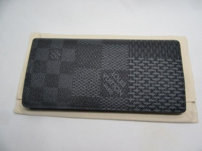 ルイ・ヴィトンのポルトフォイユ・ブラザをお買取りさせていただきました。