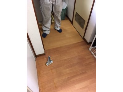 賃貸マンション洗面所床改修工事④