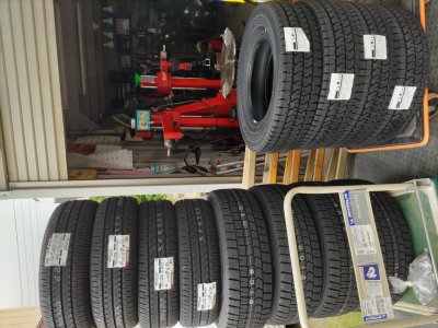 本日もタイヤが売れております