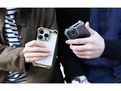 ほぼ裸でiPhoneが使える「Arc」のバンパーケースに、ミラーモデルが登場