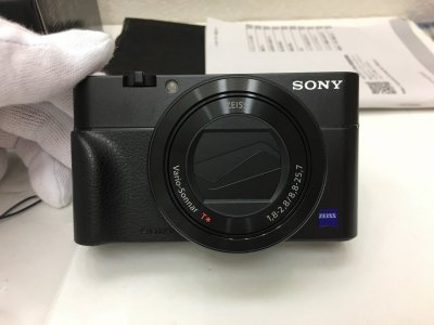 【売却済】ソニー コンパクトデジタルカメラ サイバーショット Cyber-shot 【DSC-RX100M5】