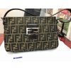 ♪ヴェンテージバッグ高価買取♪　【FENDI　フェンディ　ズッカ　ショルダーバッグ　マンマバケット　ズッキーノ　ヴィンテージ】高価買取させて頂きました!!　ヴィンテージバッグ・アンティークバッグ・年代物のバッグなどなど古いお品物でも、状態の悪いお品物でも喜んで高価買取させて頂きます(^-^)!!