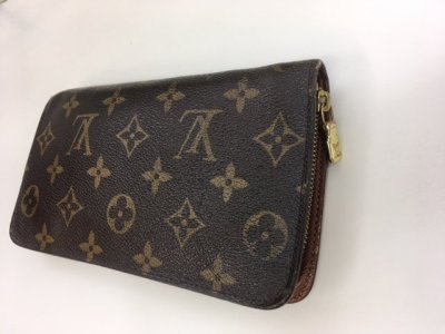 茅ヶ崎買取・寒川買取・湘南買取! 金プラチナ・ブランド品・時計・バッグ・金券チケット 高価買取強化中!大黒屋茅ヶ崎エメロード店