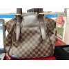 ♪人気のバッグ高価買取致します♪　【LOUIS VUITTON　ルイ・ヴィトン　N41118　ヴェローナMM　ダミエ　ハンドバッグ　ショルダーバッグ　使用感なし中古美品】高価買取させて頂きました!!　ブランド品の買取・売却は久里浜の大黒屋にお任せください!!　ヴィトン・エルメス・シャネル・セリーヌ・フェンディ・ディオール・グッチ・プラダ・ボッテガヴェネタ・ルブタン・ミュウミュウ・などなど各種ブランド高価買取致します。