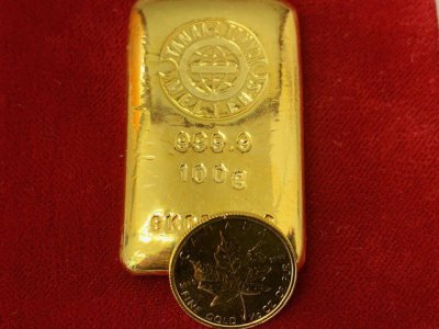 年末の整理整頓で、金歯・金貨・インゴットの買取が多くなりました! 貴金属の買取 「金町は大黒屋」 歯科合金、銀歯の買取も大歓迎 銀色の歯もご持参下さい