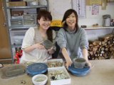 手びねりで器を作る　陶芸体験