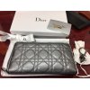 【Christian　Dior　クリスチャン・ディオール　レディディオール　ラウンドファスナー長財布　メタリックシルバー　チャーム付　未使用品】お買取させて頂きました(^-^)!!　今日は比較的すごし易い気温ですね!!　年末を迎える前に部屋の片付け…不用品は大黒屋　京急久里浜駅前店へ売却して、現金に換えてみてはいかがでしょうか？　リサイクル　買取　地域No.1買取!!