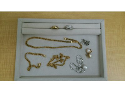 K18ネックレスK18ブレスレット指輪など買取しました。貴金属ジュエリー金プラチナダイヤモンド時計ロレックスオメガブランドバックルイヴィトンシャネル携帯スマートフォン商品券株主優待券図書カードクオカードのお買取は地域No1安心高価買取&質の大黒屋質岡崎店にお任せ下さい。