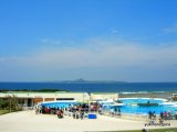 沖縄県の海と青い空
