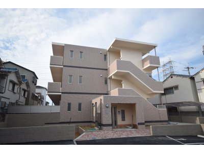 JR大和路線・久宝寺駅から徒歩11分の新築マンション。家賃81,000円共益費3,000円。