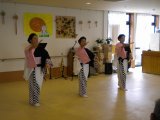 地域ボランティアの方による日本舞踊がありました。(第２部）