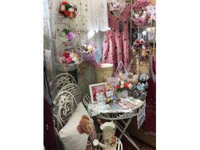 店頭から店内・・・アンジェールらしくなってきました