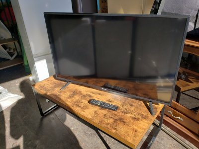 液晶カラーテレビ