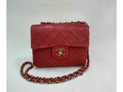 大黒屋 秦野店です。 3月28日（火） 本日も皆様のご来店、心よりお待ちしております！  【CHANEL シャネル ミニマトラッセ 】  ブランドバッグ ・ブランド時計 中古品 買取強化中！！