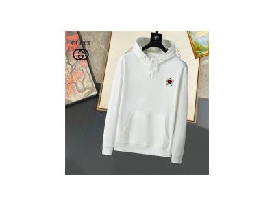 GUCCI パーカー ブラック スタイリッシュ ストリートファッション ロゴデザイン グッチ