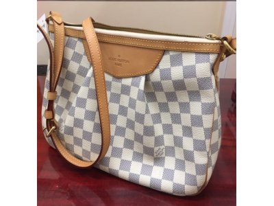 茅ヶ崎 寒川 辻堂 湘南 高価買取 ! シャネル ロレックス ヴィトン ブランド品・金相場 金価格 プラチナ・腕 時計・チケット 金券 回数券 その場で 現金買取 ! 大黒屋 茅ヶ崎エメロード店 金券ショップ 携帯 スマホ ゲーム機 リサイクルショップ