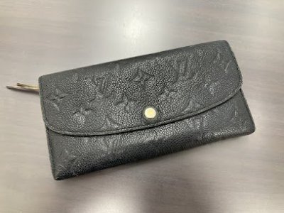 ルイヴィトン M62369 ポルトフォイユ・エミリー ノワールご売却頂きました。