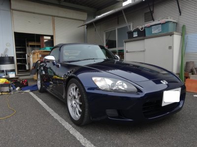 福岡県北九州市小倉南区にて、『ホンダ　Ｓ2000』 左フロントフェンダー・リア右フェンダーのへこみをデントリペアしました。