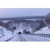 冬の高速道