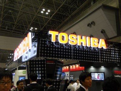 PV　EXPO 2011の東芝の展示会場にて