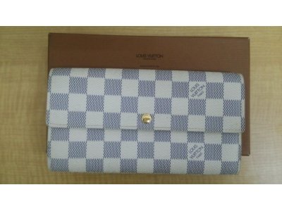 ダミエアズール財布買取しました。質岡崎質屋岡崎市貴金属ジュエリー金プラチナダイヤモンド時計ロレックスオメガブランドバックルイヴィトンシャネルエルメス携帯スマートフォン商品券株主優待券図書カードクオカードのお買取は地域No.1安心高価買取&質の大黒屋質岡崎店にお任せ下さい。