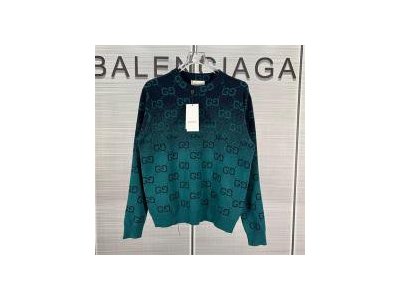 GUCCI セーター アイコニックGロゴ グラデーション デザイン ファッション性快適性 グッチ