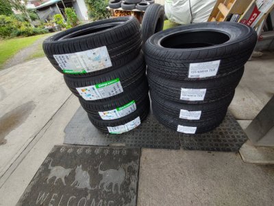 本日もタイヤが売れております