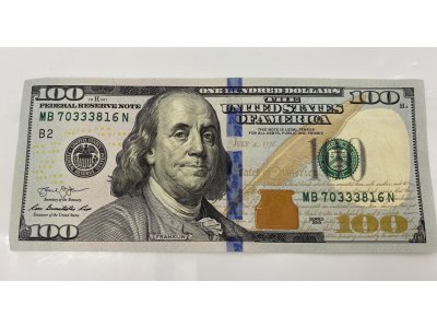 アメリカ、１００＄紙幣を買取させていただきました♪