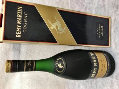 大黒屋鎌ヶ谷駅東口店です。お酒も買取しております。